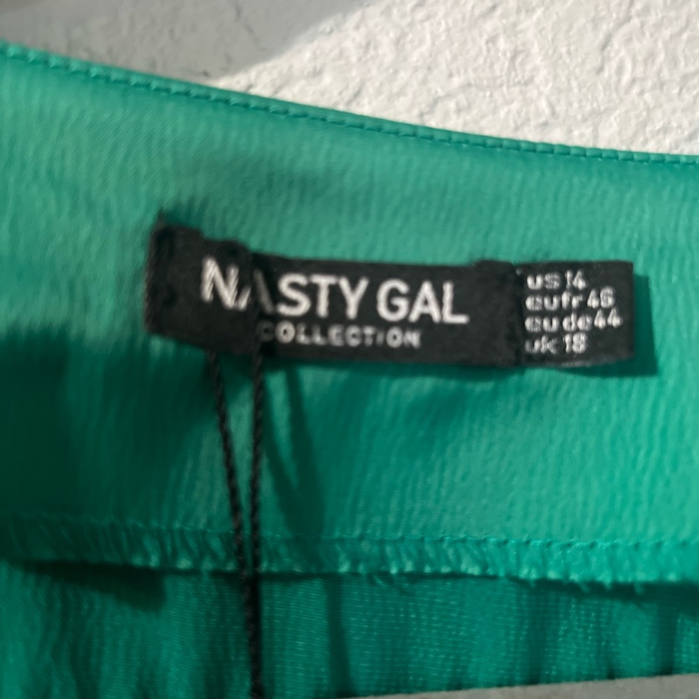 Nasty Gal Plus Satin deep V Tie Front Mini Kimono Dress Green US 14 NWT - Picture 7 of 12